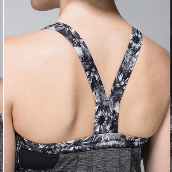 Lululemon" Rest Less Tank Heathered Gray & black - Picture 11 of 14